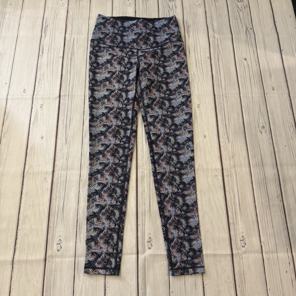 Victorias Secret Sport VSX Womens Knockout Printed Leggings Size‎ Small Active